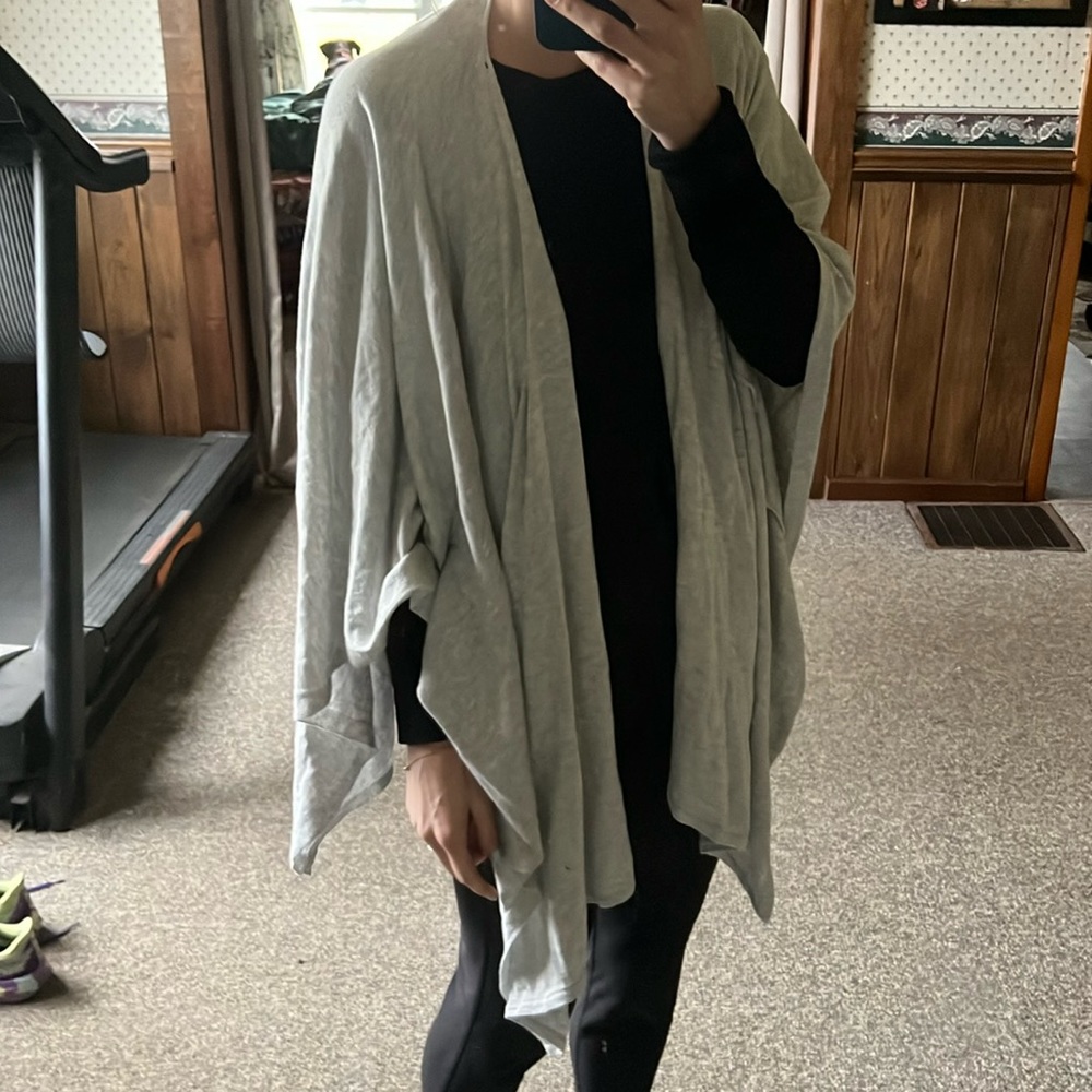 Banana Republic Wrap Grey One Size